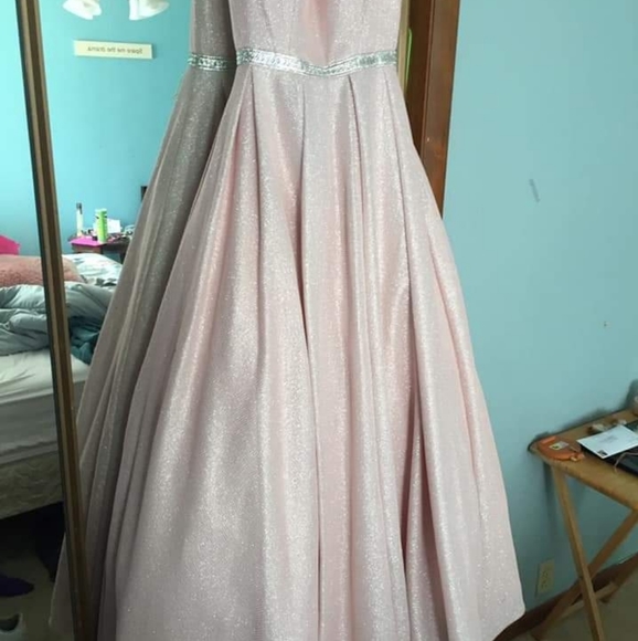 Prom Dress - Picture 5 of 6